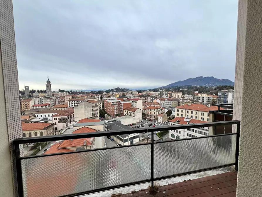 Immagine 25 di Appartamento in vendita  in Via Rainoldi 23 a Varese
