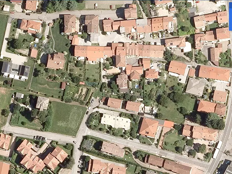 Immagine 17 di Terreno residenziale in vendita  in Via Castronno 10 a Castronno