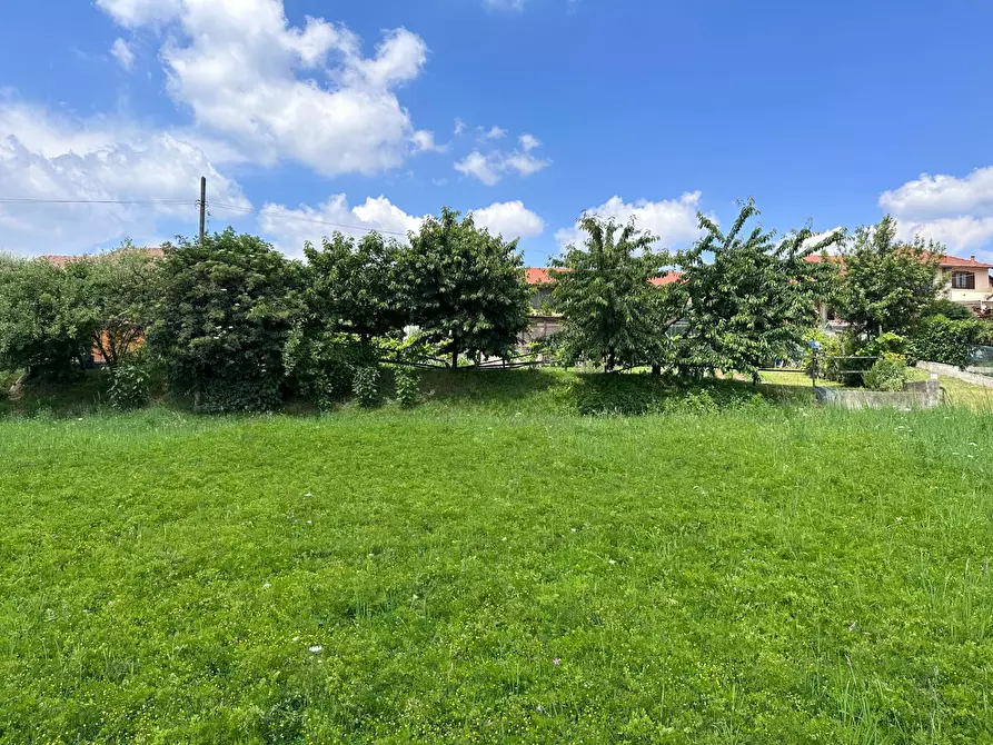 Immagine 26 di Terreno residenziale in vendita  in Via Castronno 10 a Castronno
