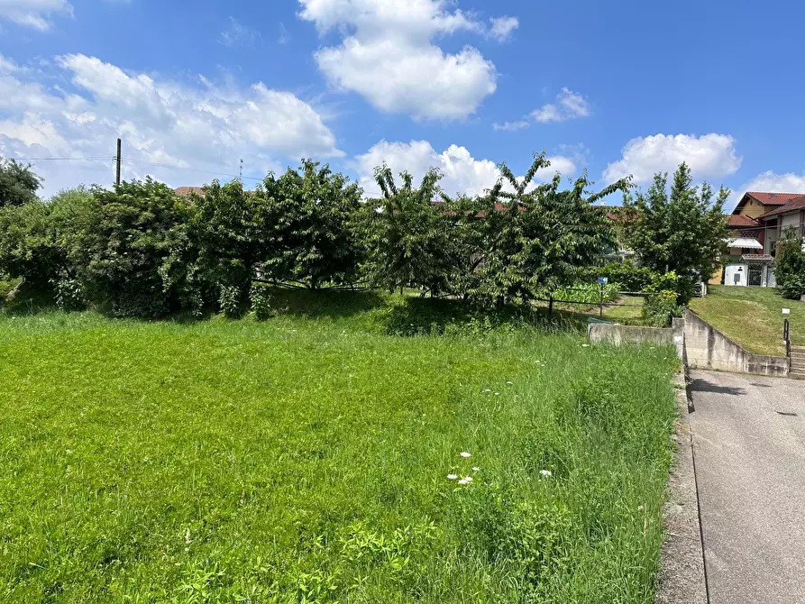 Immagine 28 di Terreno residenziale in vendita  in Via Castronno 10 a Castronno