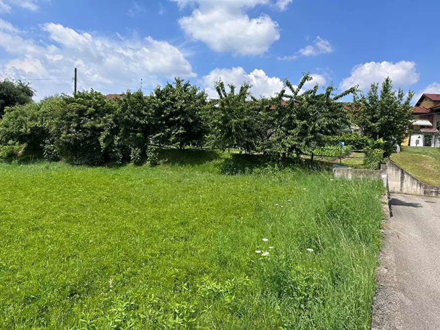 Immagine 29 di Terreno residenziale in vendita  in Via Castronno 10 a Castronno