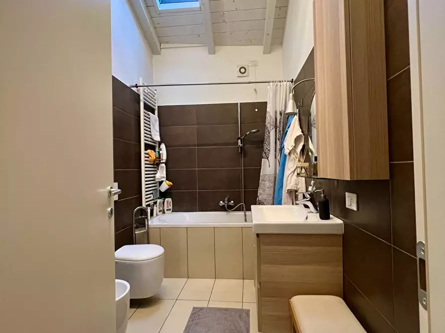 Immagine 21 di Appartamento in vendita  in Via Bizzozero 11 a Varese