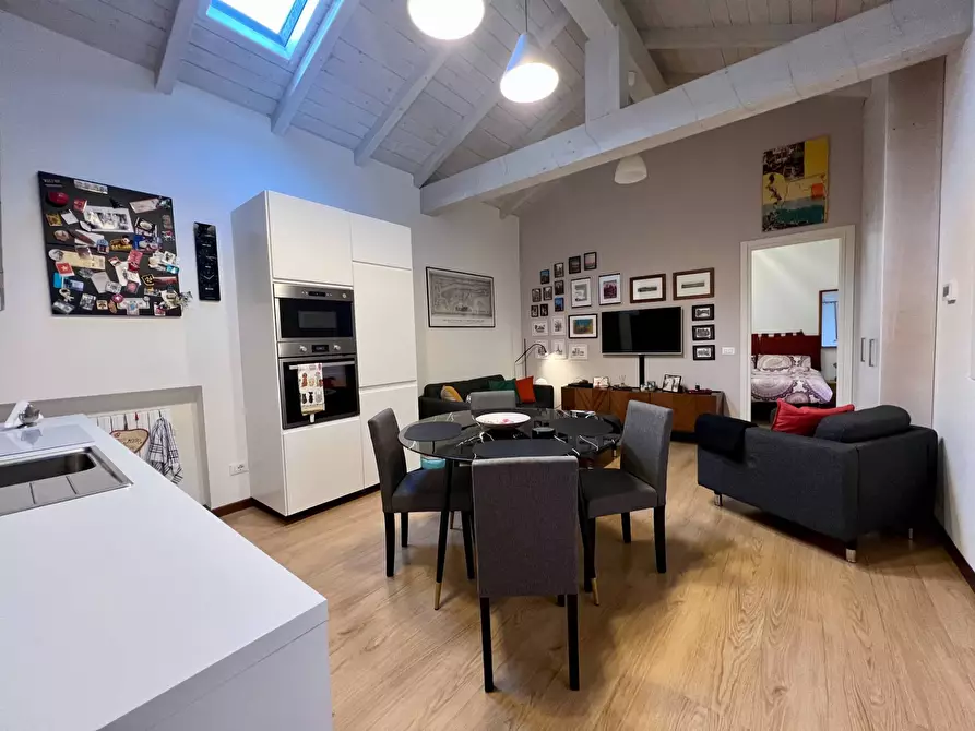 Immagine 6 di Appartamento in vendita  in Via Bizzozero 11 a Varese