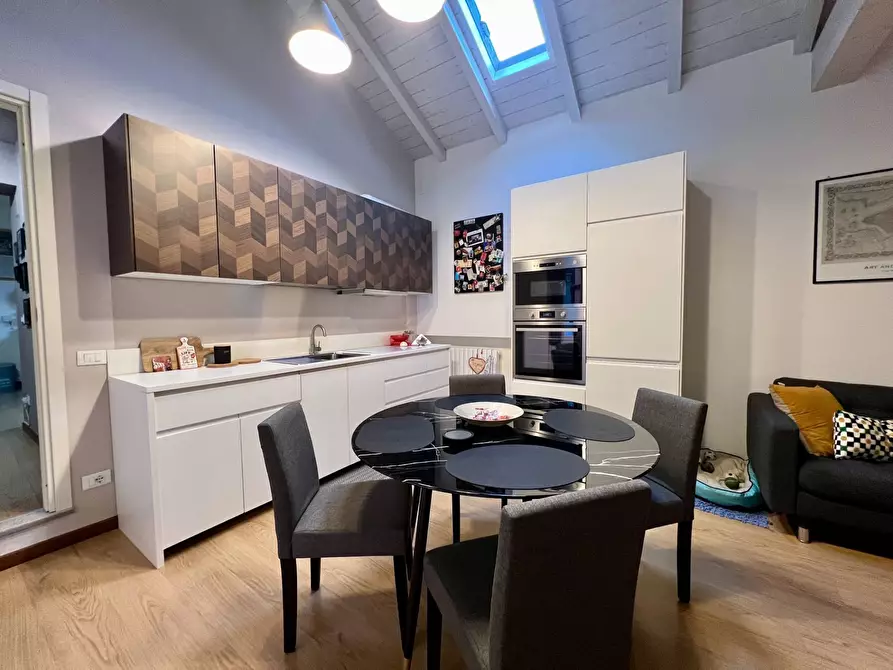 Immagine 10 di Appartamento in vendita  in Via Bizzozero 11 a Varese