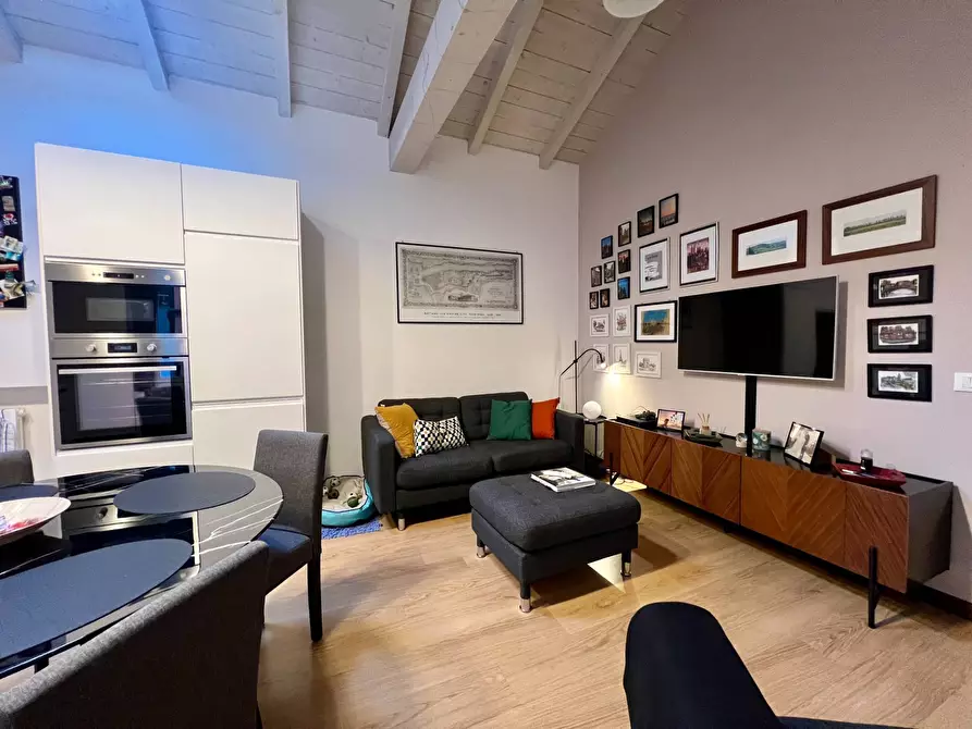 Immagine 11 di Appartamento in vendita  in Via Bizzozero 11 a Varese