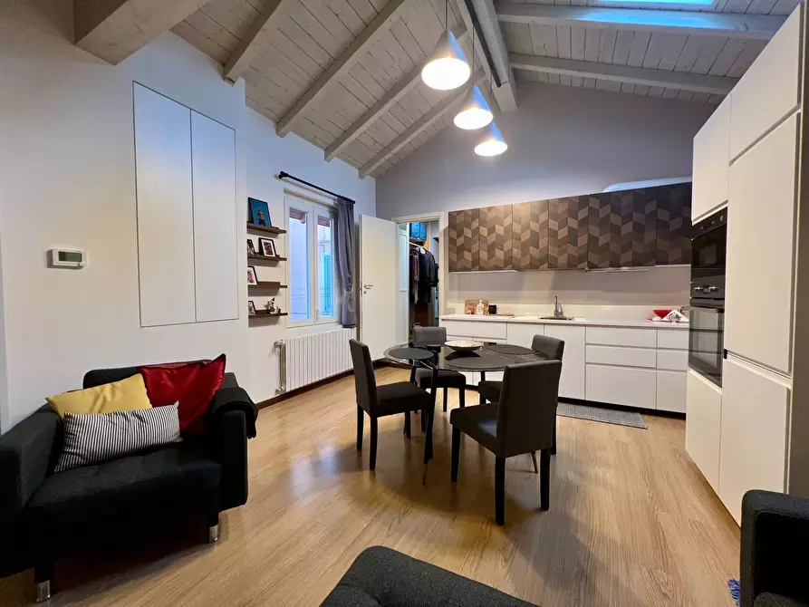 Immagine 13 di Appartamento in vendita  in Via Bizzozero 11 a Varese