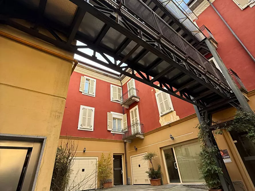 Immagine 1 di Appartamento in vendita  in piazza 20 settembre 6 a Varese