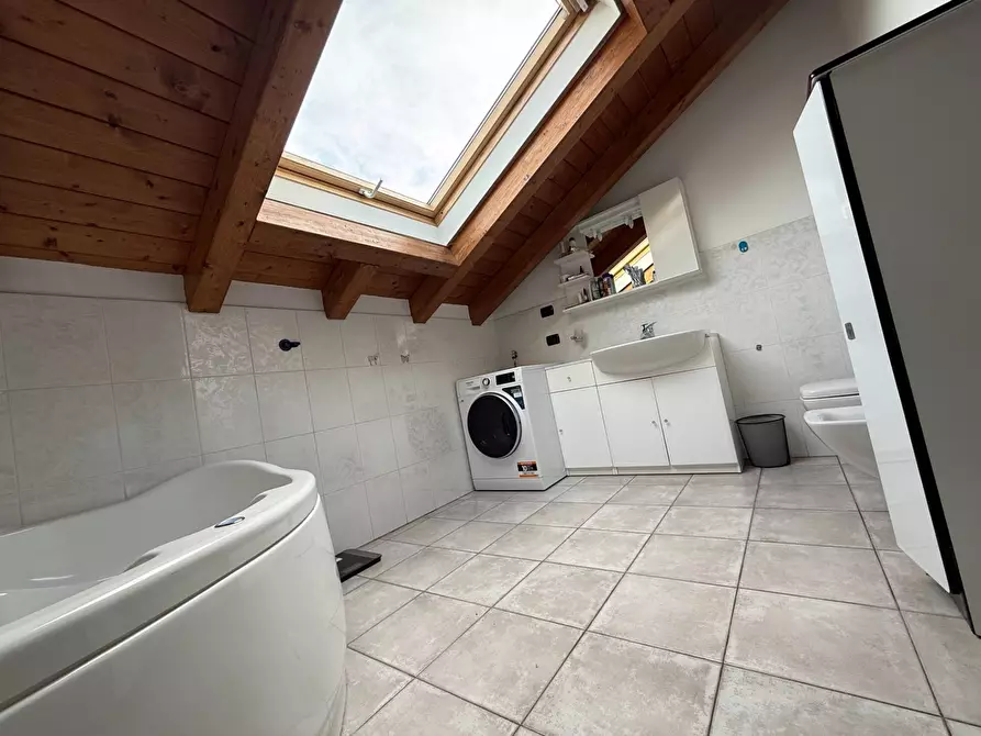 Immagine 13 di Appartamento in vendita  in piazza 20 settembre 6 a Varese