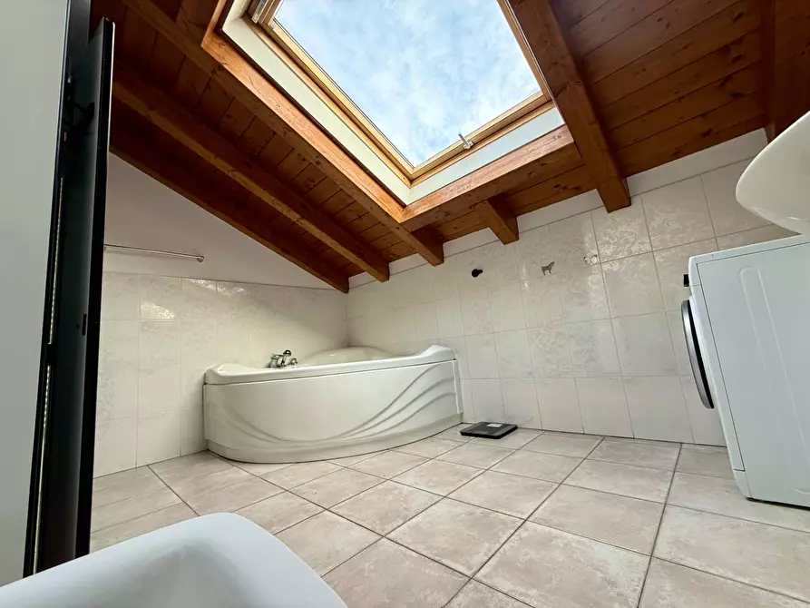 Immagine 12 di Appartamento in vendita  in piazza 20 settembre 6 a Varese