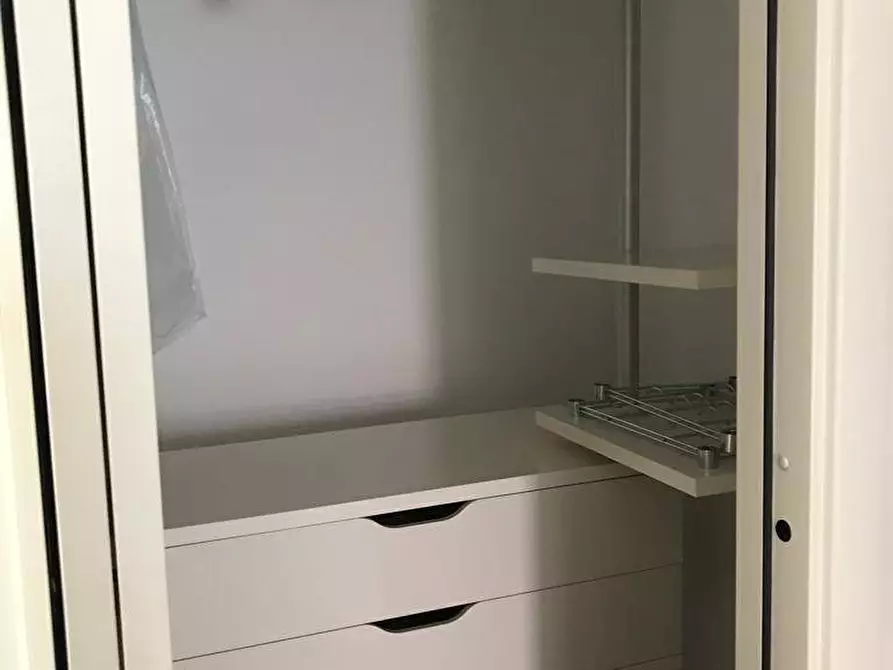 Immagine 8 di Appartamento in vendita  in Via Gozzi 2 a Varese