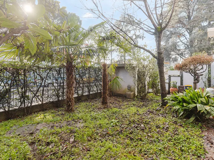 Immagine 6 di Villa in vendita  in Via Cadorna 23 a Legnano