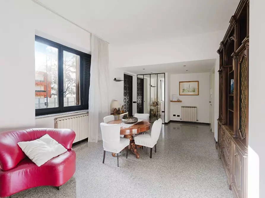 Immagine 12 di Villa in vendita  in Via Cadorna 23 a Legnano