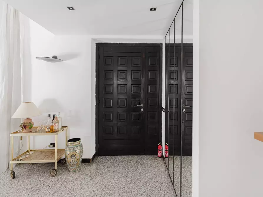 Immagine 13 di Villa in vendita  in Via Cadorna 23 a Legnano