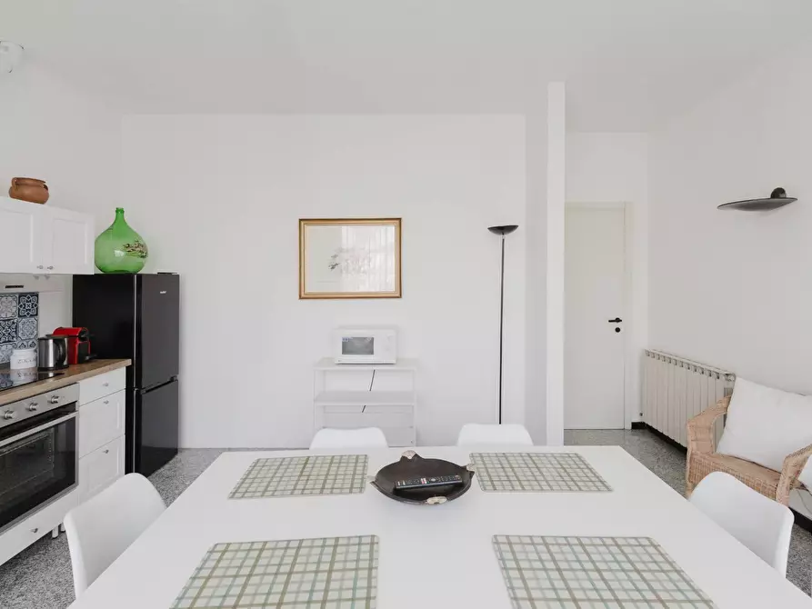 Immagine 19 di Villa in vendita  in Via Cadorna 23 a Legnano