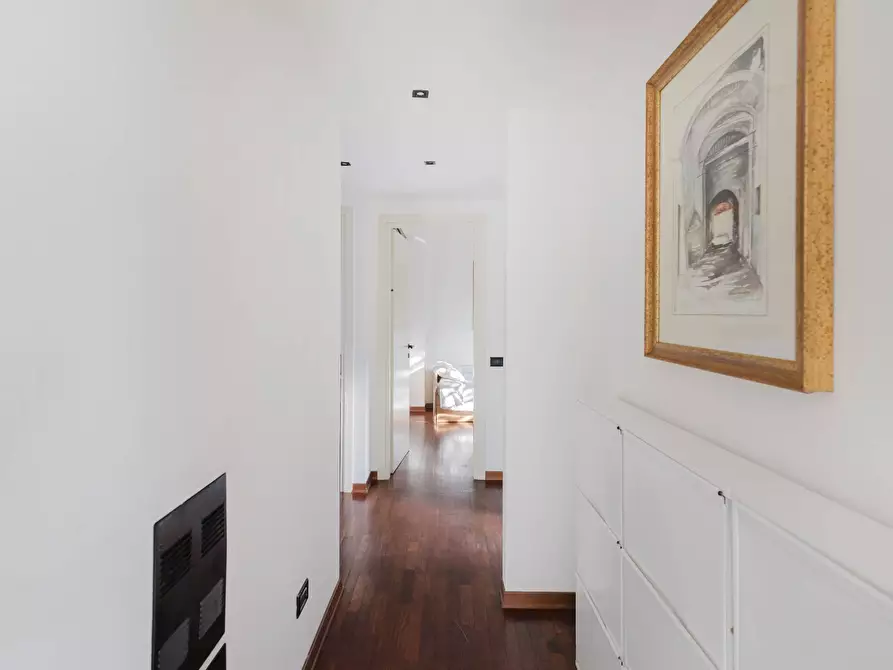 Immagine 22 di Villa in vendita  in Via Cadorna 23 a Legnano