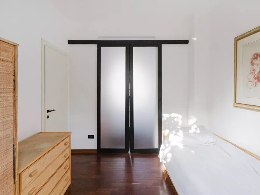 Immagine 26 di Villa in vendita  in Via Cadorna 23 a Legnano