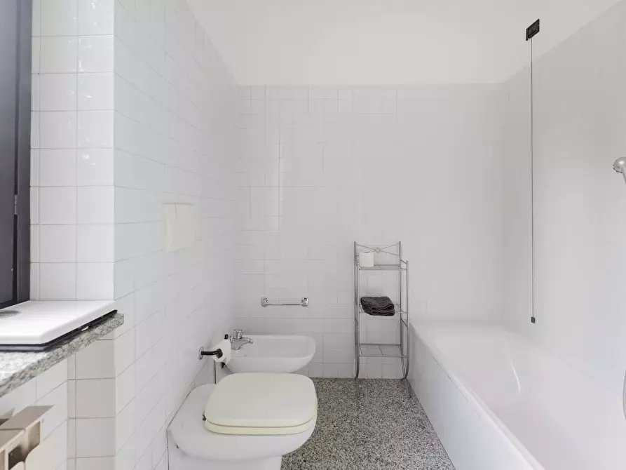 Immagine 37 di Villa in vendita  in Via Cadorna 23 a Legnano