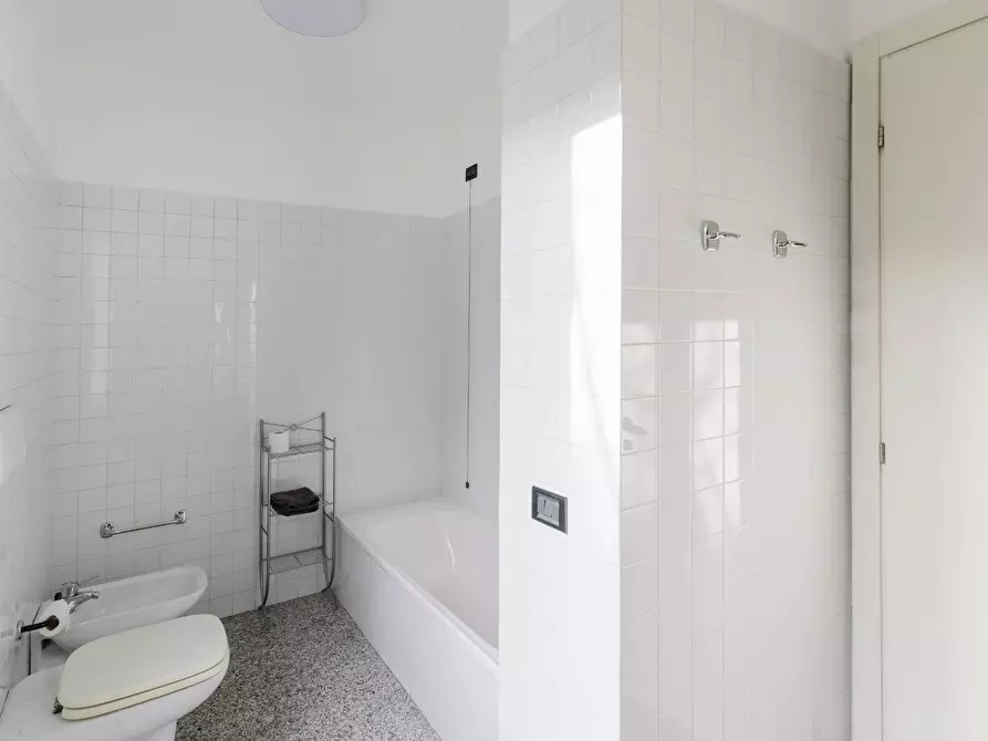 Immagine 40 di Villa in vendita  in Via Cadorna 23 a Legnano