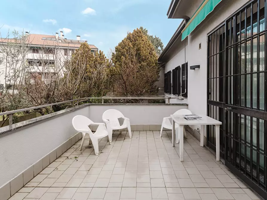 Immagine 48 di Villa in vendita  in Via Cadorna 23 a Legnano