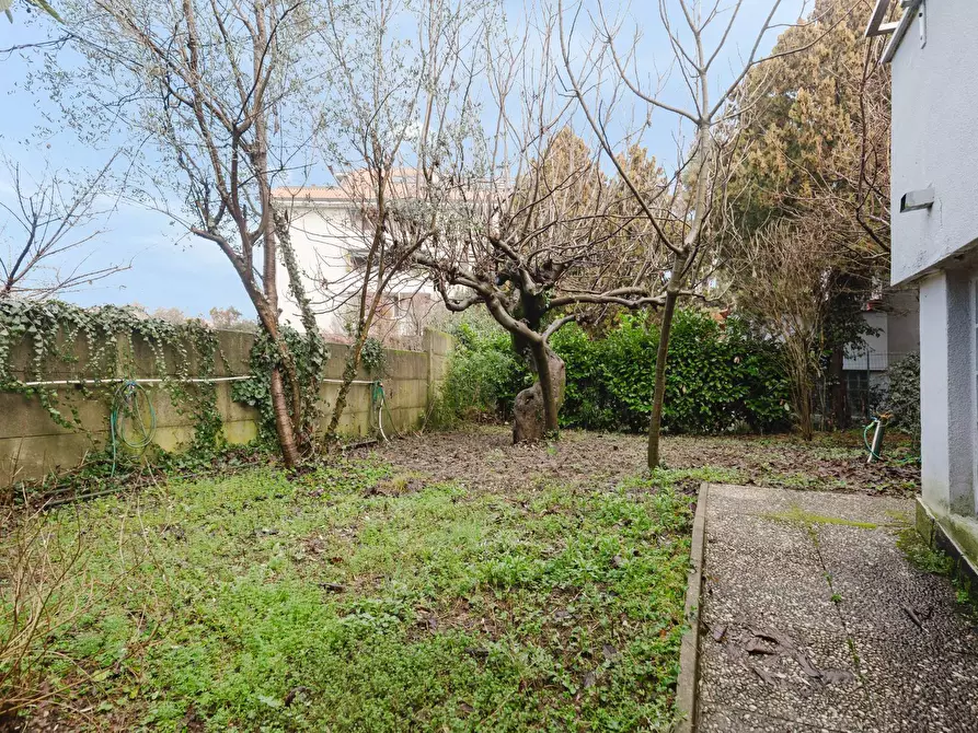 Immagine 62 di Villa in vendita  in Via Cadorna 23 a Legnano