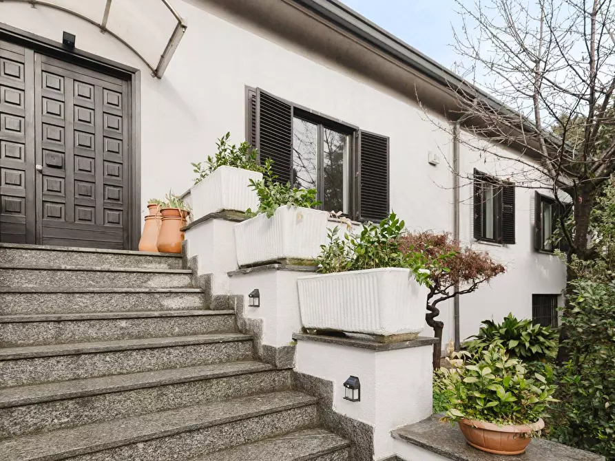 Immagine 63 di Villa in vendita  in Via Cadorna 23 a Legnano