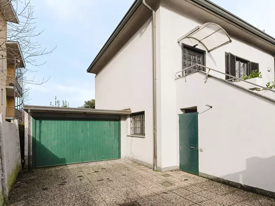 Immagine 64 di Villa in vendita  in Via Cadorna 23 a Legnano
