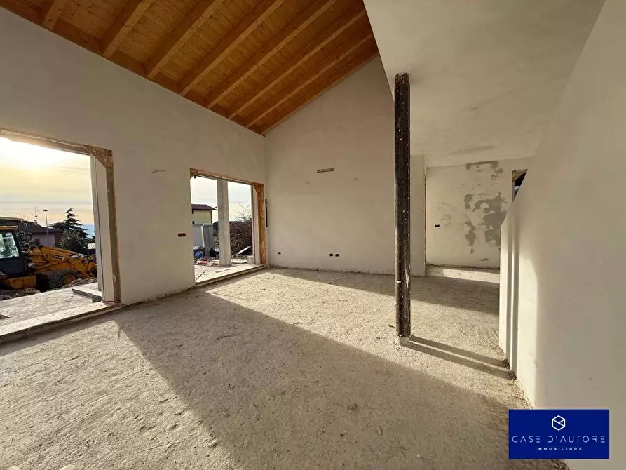 Immagine 27 di Villa in vendita  in via Matteotti a Barasso