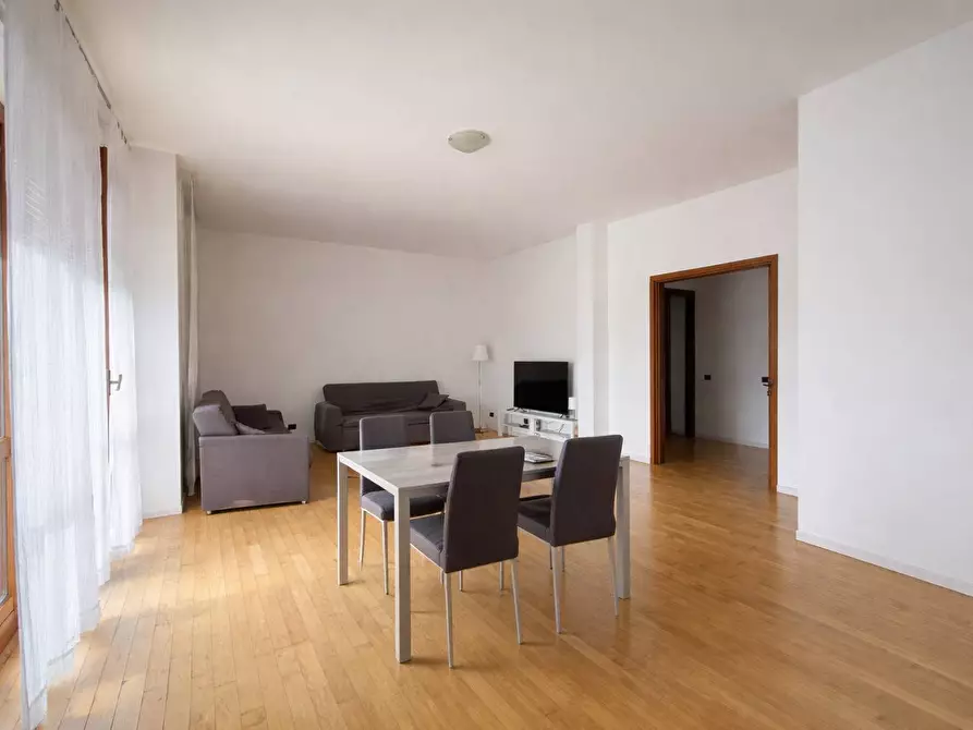 Immagine 1 di Appartamento in vendita  in Piazza 26 Maggio 5 a Varese