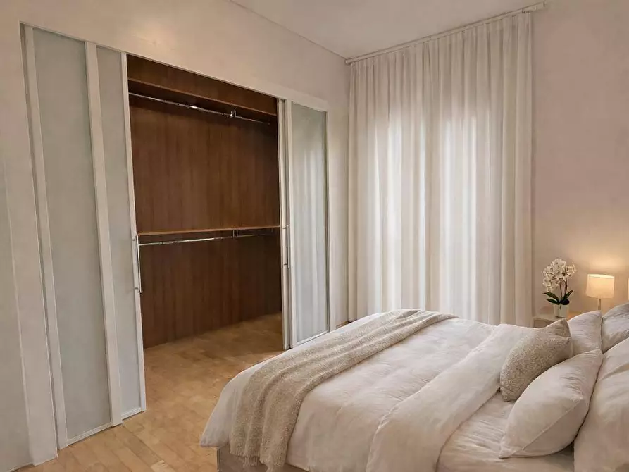 Immagine 16 di Appartamento in vendita  in Piazza 26 Maggio 5 a Varese