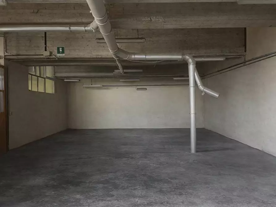 Immagine 3 di Capannone industriale in vendita  in Via Circonvallazione 6 a Vignale Monferrato