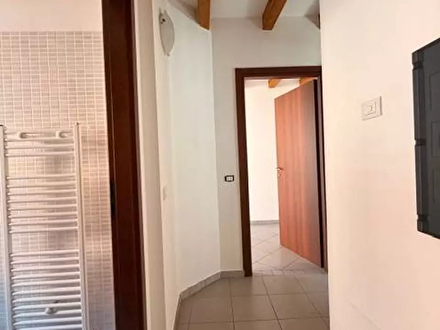 Immagine 10 di Appartamento in affitto  in Via Piave 1 a Barasso