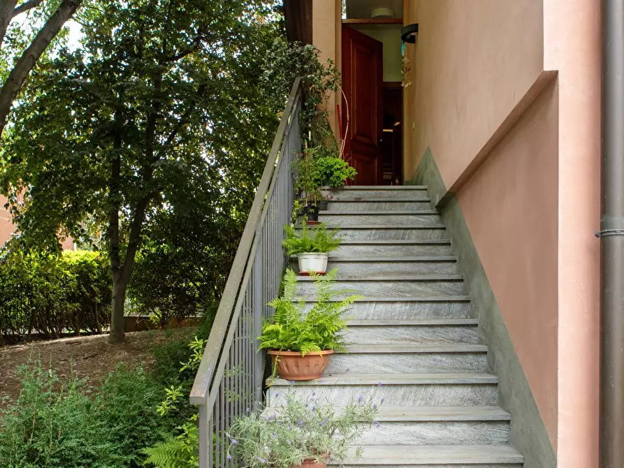 Immagine 4 di Villa in vendita  in Via Baracca 6 a Casorate Sempione