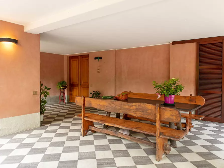 Immagine 7 di Villa in vendita  in Via Baracca 6 a Casorate Sempione