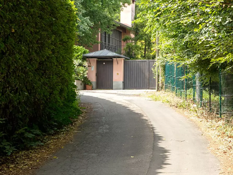 Immagine 9 di Villa in vendita  in Via Baracca 6 a Casorate Sempione