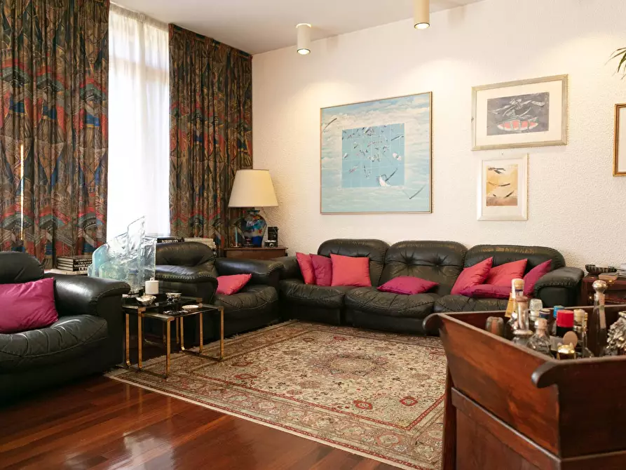 Immagine 19 di Villa in vendita  in Via Baracca 6 a Casorate Sempione