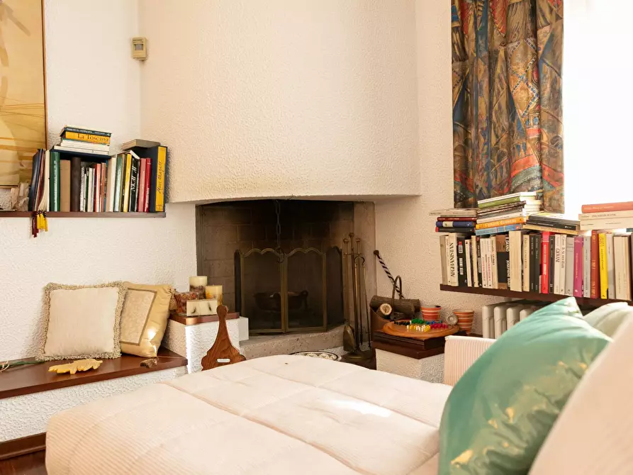 Immagine 22 di Villa in vendita  in Via Baracca 6 a Casorate Sempione