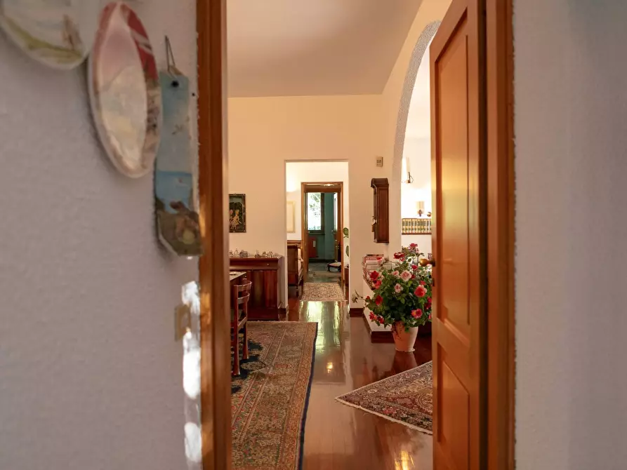 Immagine 25 di Villa in vendita  in Via Baracca 6 a Casorate Sempione