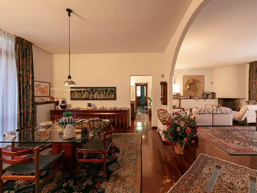 Immagine 32 di Villa in vendita  in Via Baracca 6 a Casorate Sempione