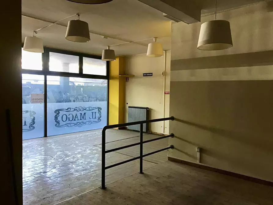 Immagine 4 di Locale commerciale in affitto  in Via Manin 30 a Varese
