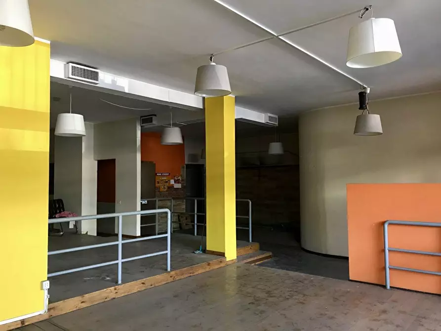 Immagine 7 di Locale commerciale in affitto  in Via Manin 30 a Varese