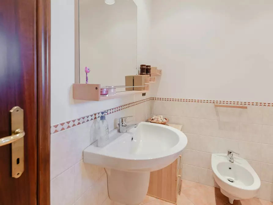 Immagine 40 di Villa in vendita  in VIA ALESSANDRO VOLTA 25 a Carnago