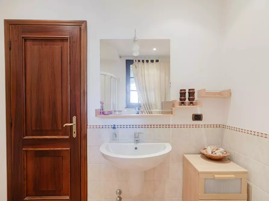 Immagine 41 di Villa in vendita  in VIA ALESSANDRO VOLTA 25 a Carnago