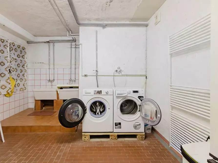 Immagine 42 di Villa in vendita  in VIA ALESSANDRO VOLTA 25 a Carnago