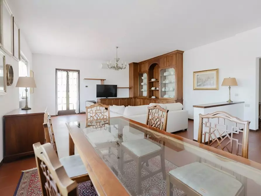 Immagine 32 di Villa in vendita  in VIA ALESSANDRO VOLTA 25 a Carnago