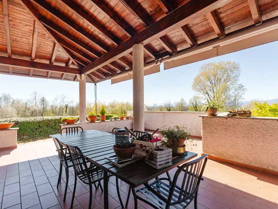 Immagine 22 di Villa in vendita  in VIA ALESSANDRO VOLTA 25 a Carnago