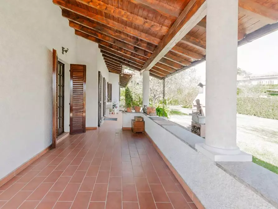 Immagine 25 di Villa in vendita  in VIA ALESSANDRO VOLTA 25 a Carnago