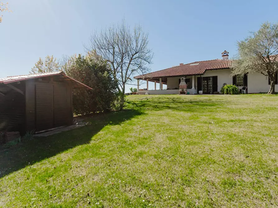 Immagine 19 di Villa in vendita  in VIA ALESSANDRO VOLTA 25 a Carnago