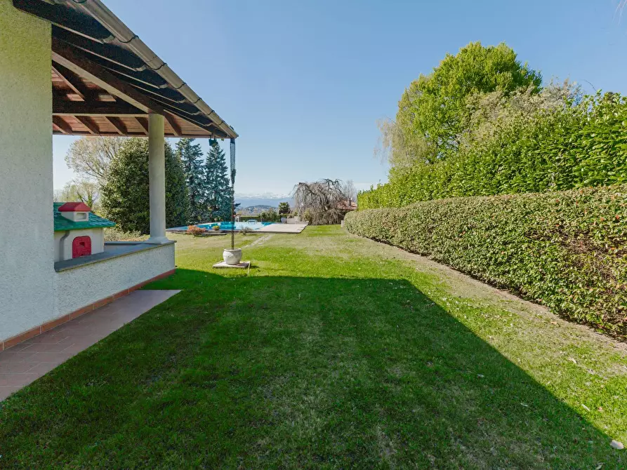 Immagine 16 di Villa in vendita  in VIA ALESSANDRO VOLTA 25 a Carnago