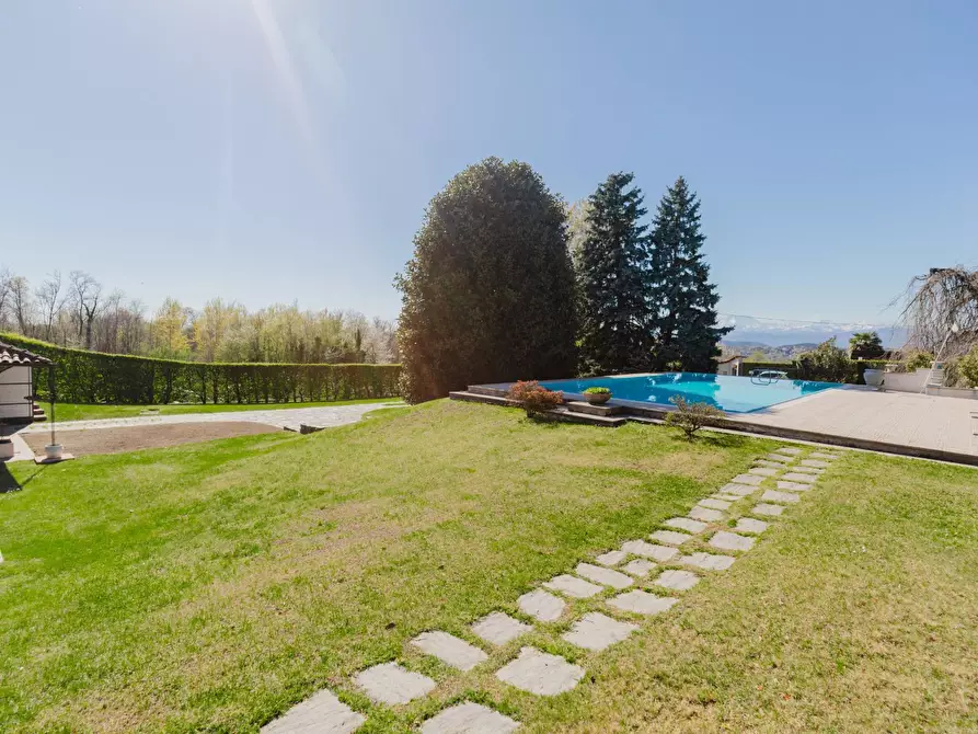 Immagine 14 di Villa in vendita  in VIA ALESSANDRO VOLTA 25 a Carnago