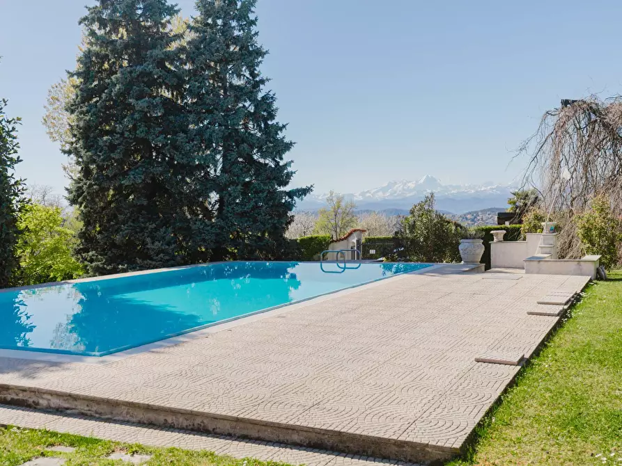 Immagine 12 di Villa in vendita  in VIA ALESSANDRO VOLTA 25 a Carnago